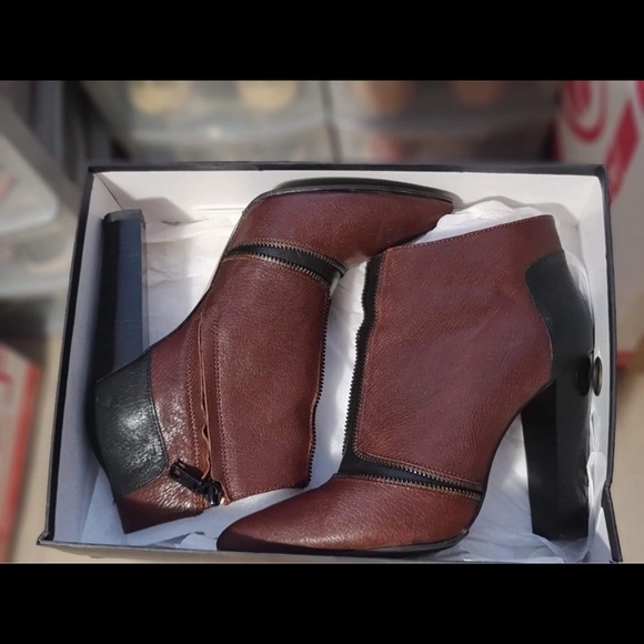 Rebeccaminkoff Shoes - Picture 2 of 9